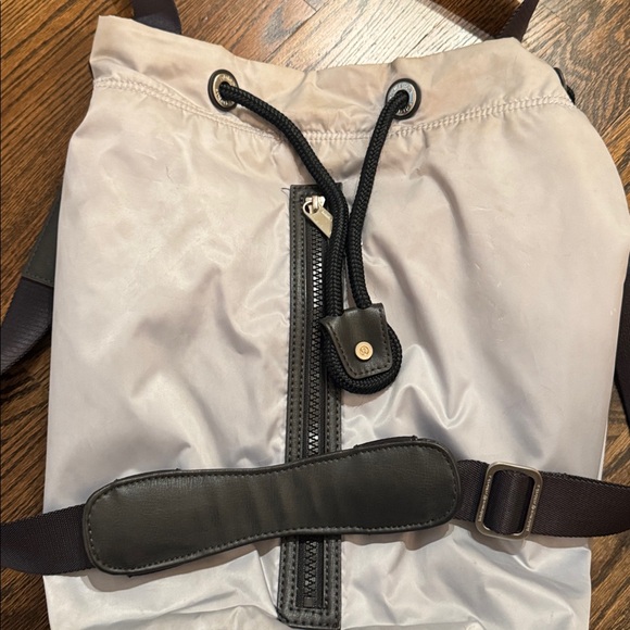 LULULEMON BUCKET BAG - Picture 2 of 6